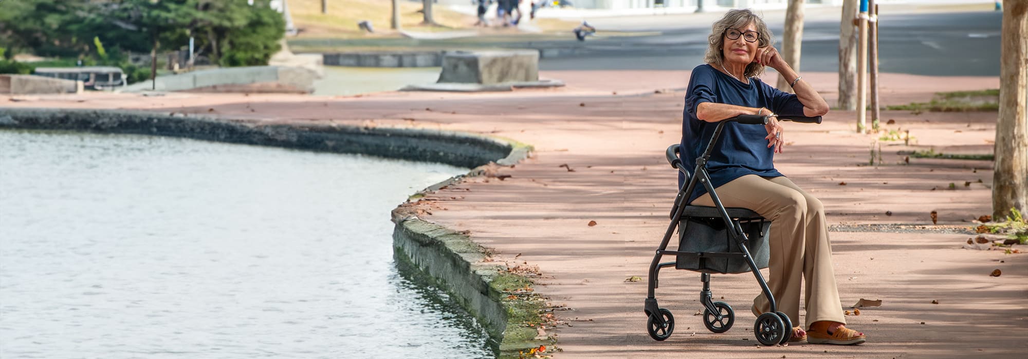 Andador-4200_foto_modelo-1