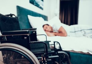 Personas con movilidad reducida: mejor posición para dormir