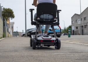 Scooters: tipos y ventajas de su uso para recuperar la movilidad