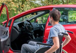 Adaptaciones para la conducción de vehículos de personas con movilidad reducida