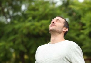La importancia de la respiración en la salud de las personas con silla de ruedas
