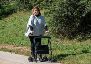 Personas con movilidad reducida: ¿cuáles son las causas de la dificultad para caminar?