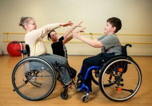 Baile en silla de ruedas – «EL BAILE, MI DEPORTE»