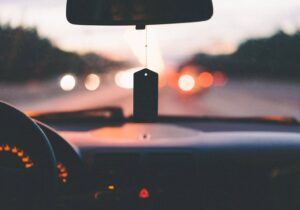 ¿Cómo elegir un coche adaptado para sillas de ruedas para viajar cómodamente?