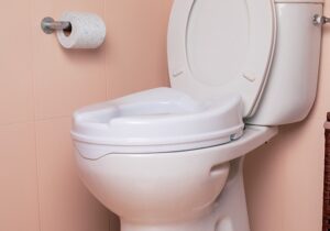 Usos y beneficios de los elevadores de WC
