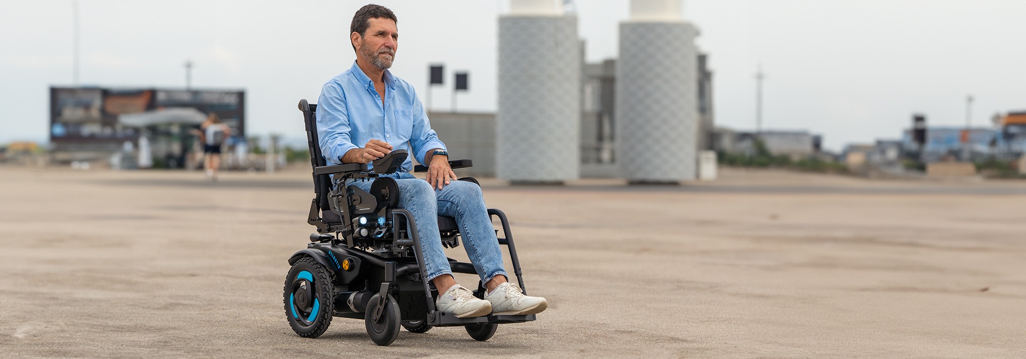 silla-de-ruedas-electrica-basculante-atlantik-totalcare-foto_modelo-1