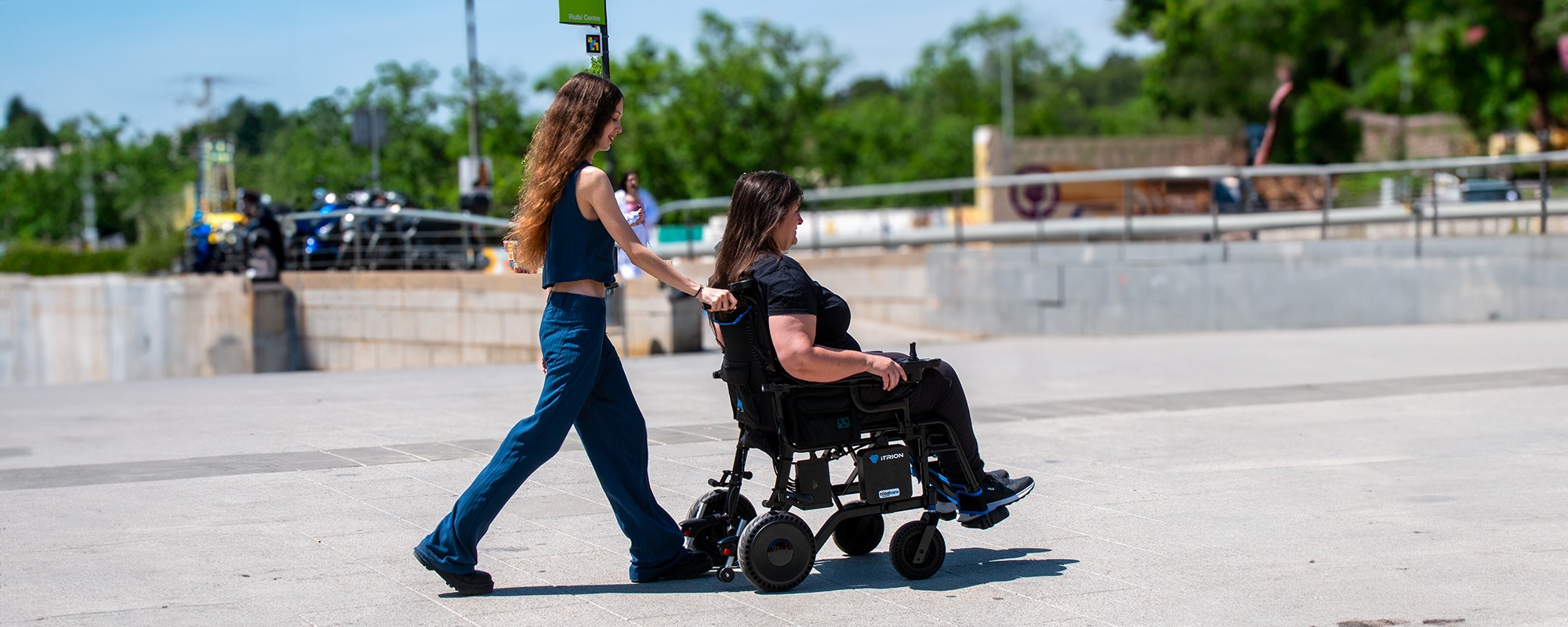 silla-de-ruedas-electrica-itrion-modelo-02